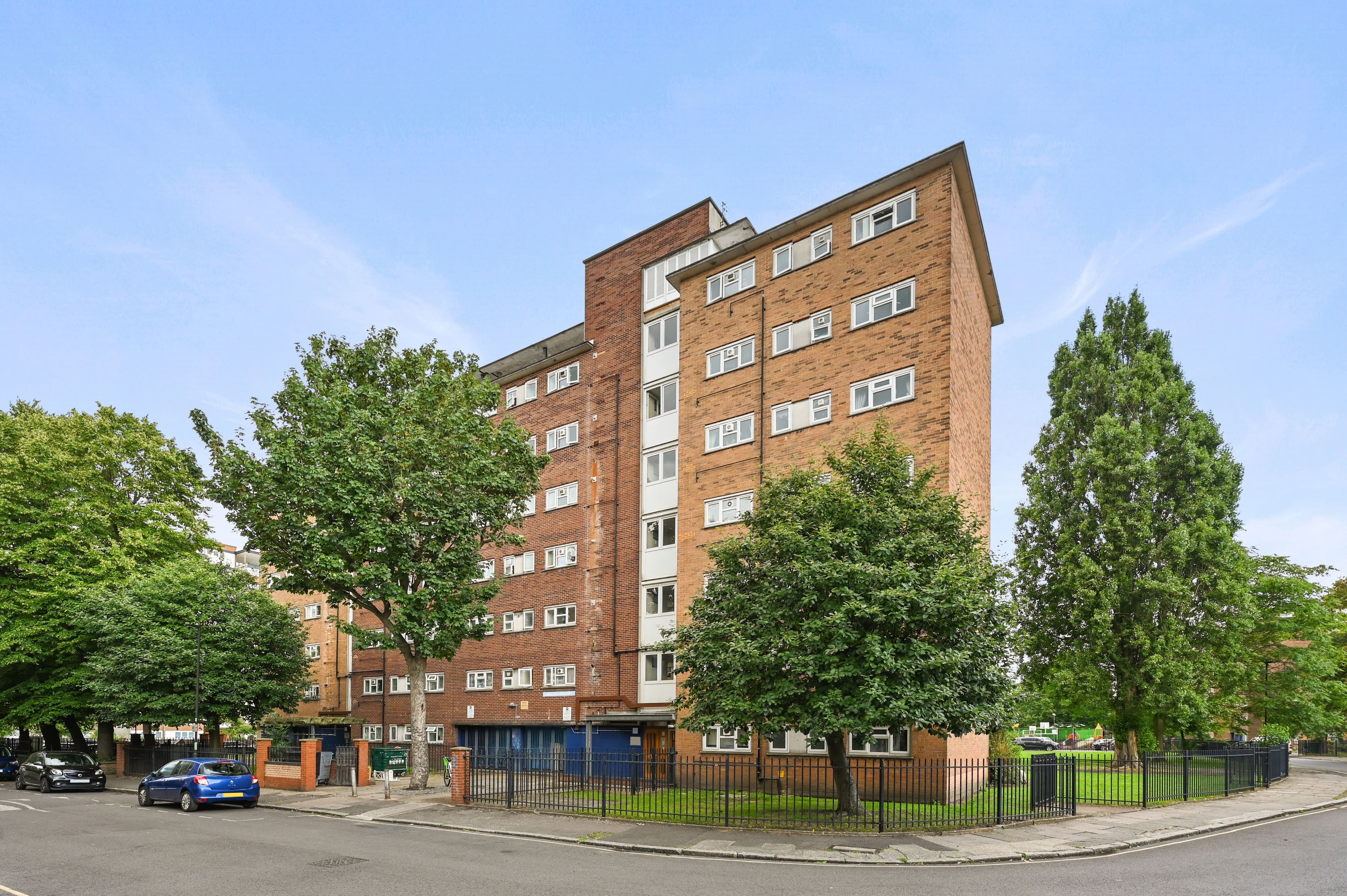 10 Holmes Court photo 2