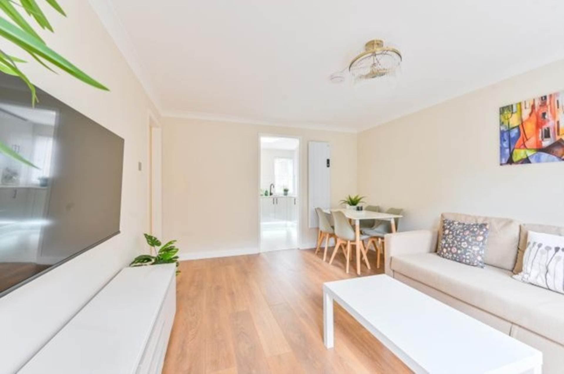 8 Belgrave Court photo 2